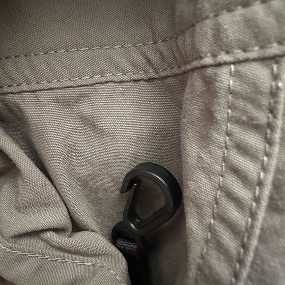 Mountain Hardware Womens Size 6 Convertible Pants Hiking Outdoor - Picture 11 of 14